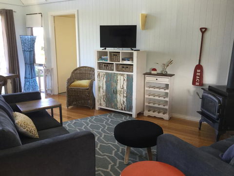 Bear Gully Coastal Cottages - Tourism Cairns 1