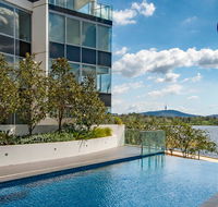 Beautiful Modern Lake View Apartment - Tourism Cairns