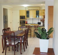 Bed and Breakfast with airport transfers and rental car - Tourism Cairns