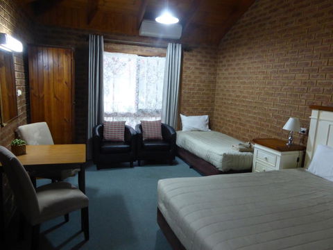 Beechworth Carriage Motor Inn - Tourism Cairns 1