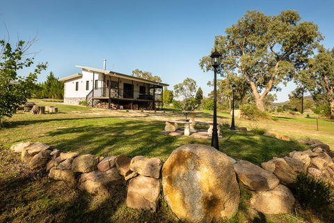 Bella Vista Stanthorpe - Tourism Cairns 0