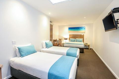 Belmercer Motel - Tourism Cairns 1