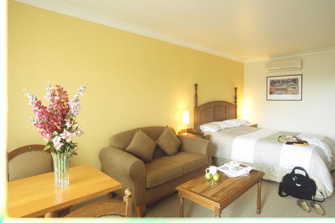 Best Western Plus The Tudor Box Hill - Tourism Cairns 2