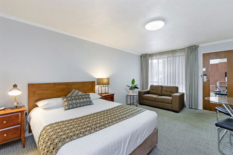 Best Western Tudor Motor Inn - Tourism Cairns 1