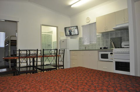 BIG4 MacDonnell Range Holiday Park - Tourism Cairns 1
