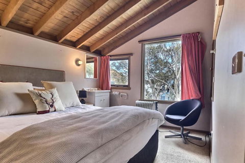 Bindi - Alpine Getaways's Chalet At Tower Rd - Tourism Cairns 0