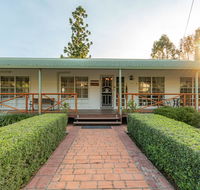 Birds 'n' Bloom Cottages - Tourism Cairns