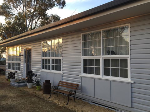 Black Cat Retreat Holiday Home - Tourism Cairns 1