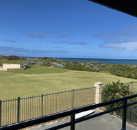 Blue Sky Escapes Seaview Apartment - Tourism Cairns