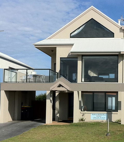 Boathouse Holiday House - Tourism Cairns 3