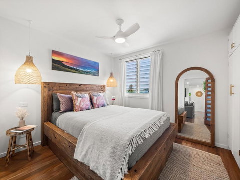 THE PENTHOUSE - Spectacular Views Of The Bay, And The Ocean! Only 150m To Shaws Bay - Tourism Cairns 3