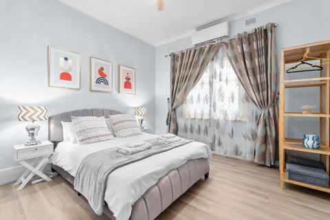 The Newly Renovated - Maylands Vacation Home - Tourism Cairns 0