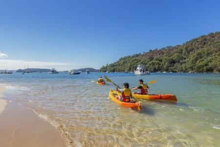 Waterfront Scotland Island Holiday Home - Family & Pet Friendly - 3 Bedrooms - Wifi - Netflix - Private Jetty - Tourism Cairns 2