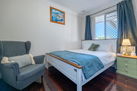 Warmth House Nr Airport 2rooms 5beds Yard N Parking - Tourism Cairns 2