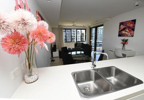 WATERFRONT DARWIN TROPICAL DELIGHT - Tourism Cairns 1