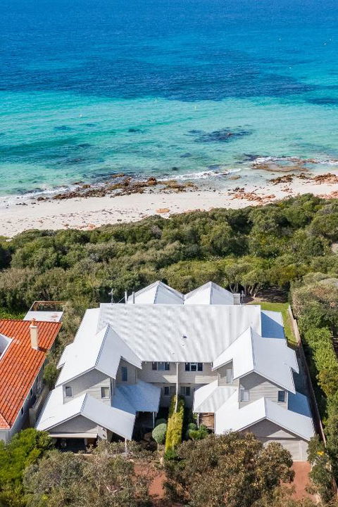 WATERFRONT - Tourism Cairns 0