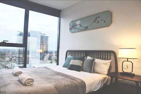 WT917 - 2BR 2BTH In Heart Of Box Hill With Free Park & Pool - Tourism Cairns 0