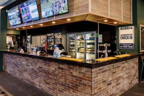 Inala Hotel - Tourism Cairns 1