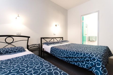 YHA Hobart Central - Tourism Cairns 2