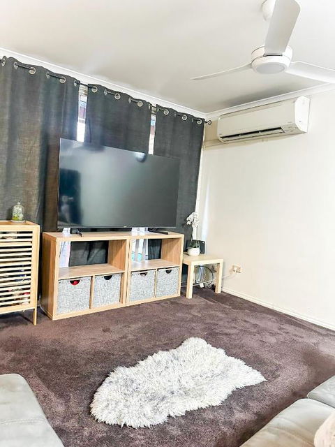 Queen Of The Desert Villa Secure & Gated 2 Bdrm Home - Tourism Cairns 3