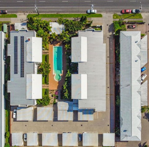 Zion Escapes Retreat On Pease, City Edge Family Apartment - Tourism Cairns 1