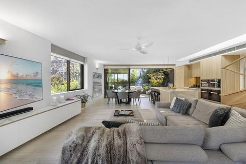 YAWA1B - Bellevue Hill Penthouse - Tourism Cairns 1