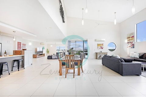 ZEN LUXURY: 2-Story 4-BR Penthouse In Darwin City With Mindal Markets & Harbour Views - Tourism Cairns 3