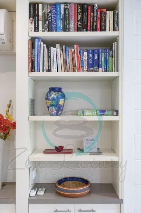 ZEN TREETOPS - Boutique 2-BR Apt W/ Private Pool - Tourism Cairns 1
