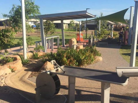 Zenhouse: 4BR Stylish Work/Family Home In Muirhead - Tourism Cairns 1