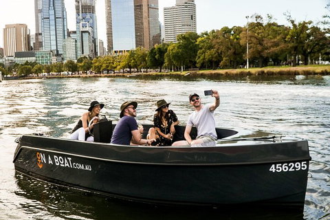 2-Hour Boat Rental In Melbourne - Tourism Cairns 1