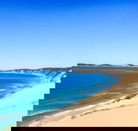 Kayak with Dolphins and 4WD Great Beach Drive Day Trip from Noosa - Tourism Cairns