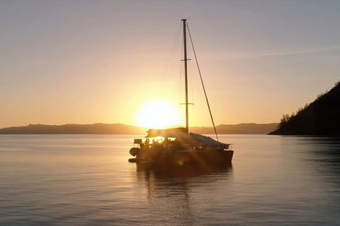 2-Night Whitsunday Islands All-Inclusive Sailing Tour From Airlie Beach - Tourism Cairns 0