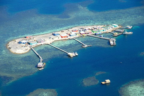 Abrolhos Islands Fixed-Wing Scenic Flight - Tourism Cairns 3