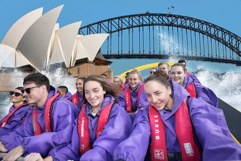 30-Minute Sydney Harbour Jet Boat Ride: Thunder Twist - Tourism Cairns 1