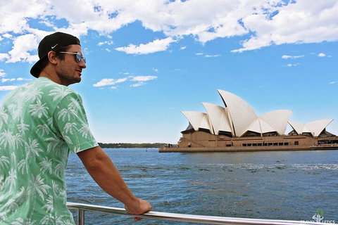 Sydney Harbour Hop-on Hop-off Cruise - Tourism Cairns 3