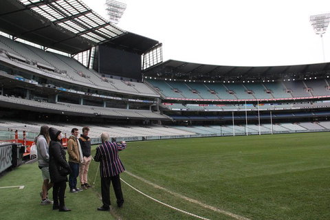 Full-Day Sports And Beer Tour Of Melbourne With Lunch - Tourism Cairns 1