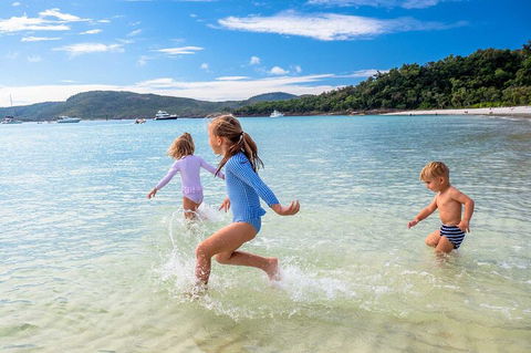 Whitehaven Beach And Daydream Island Cruise - Tourism Cairns 3