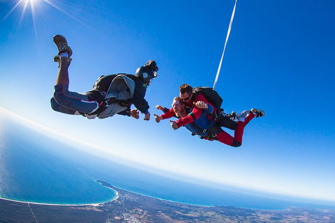 Byron Bay Tandem Sky Dive - Tourism Cairns 0