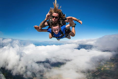 Reef And Rainforest Tandem Sky Dive In Cairns - Tourism Cairns 0