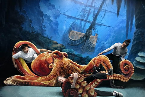 ArtVo Immersive Gallery Experience - Tourism Cairns 4