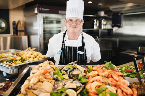 Dinner Buffet Cruise On The Gold Coast - Tourism Cairns 4