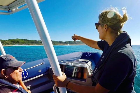 Julian Rocks Byron Bay Cruise - Tourism Cairns 3