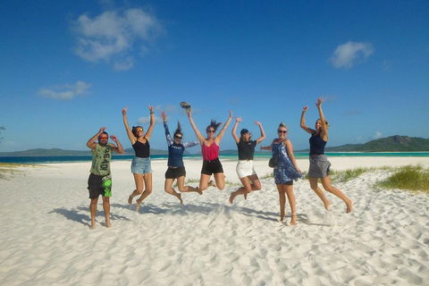 2-Day Whitsundays Sailing Adventure: Summertime - Tourism Cairns 2