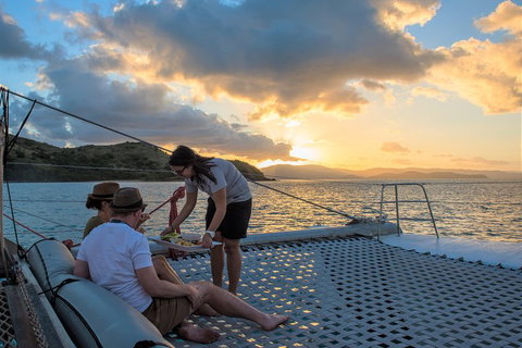 Sunset Sail In The Whitsundays - Tourism Cairns 2