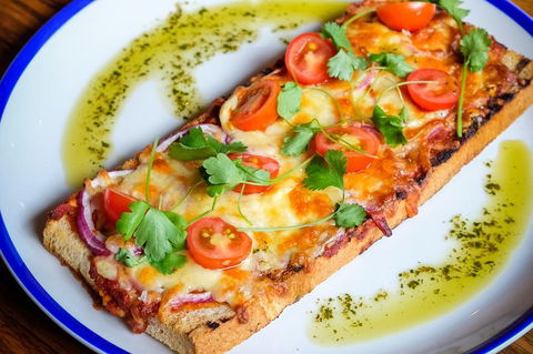 Food Tour Melbourne - St Kilda - Tourism Cairns 1