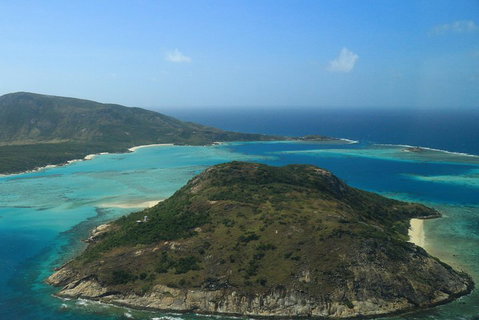 The Whitsunday Express Scenic Flight - 25 Minutes - Tourism Cairns 0
