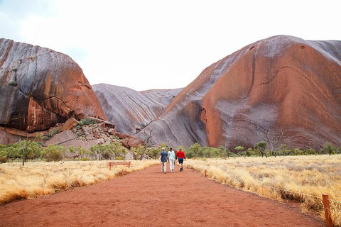 2-Day Uluru (Ayers Rock) And Kata Tjuta Trip From Alice Springs - Tourism Cairns 1